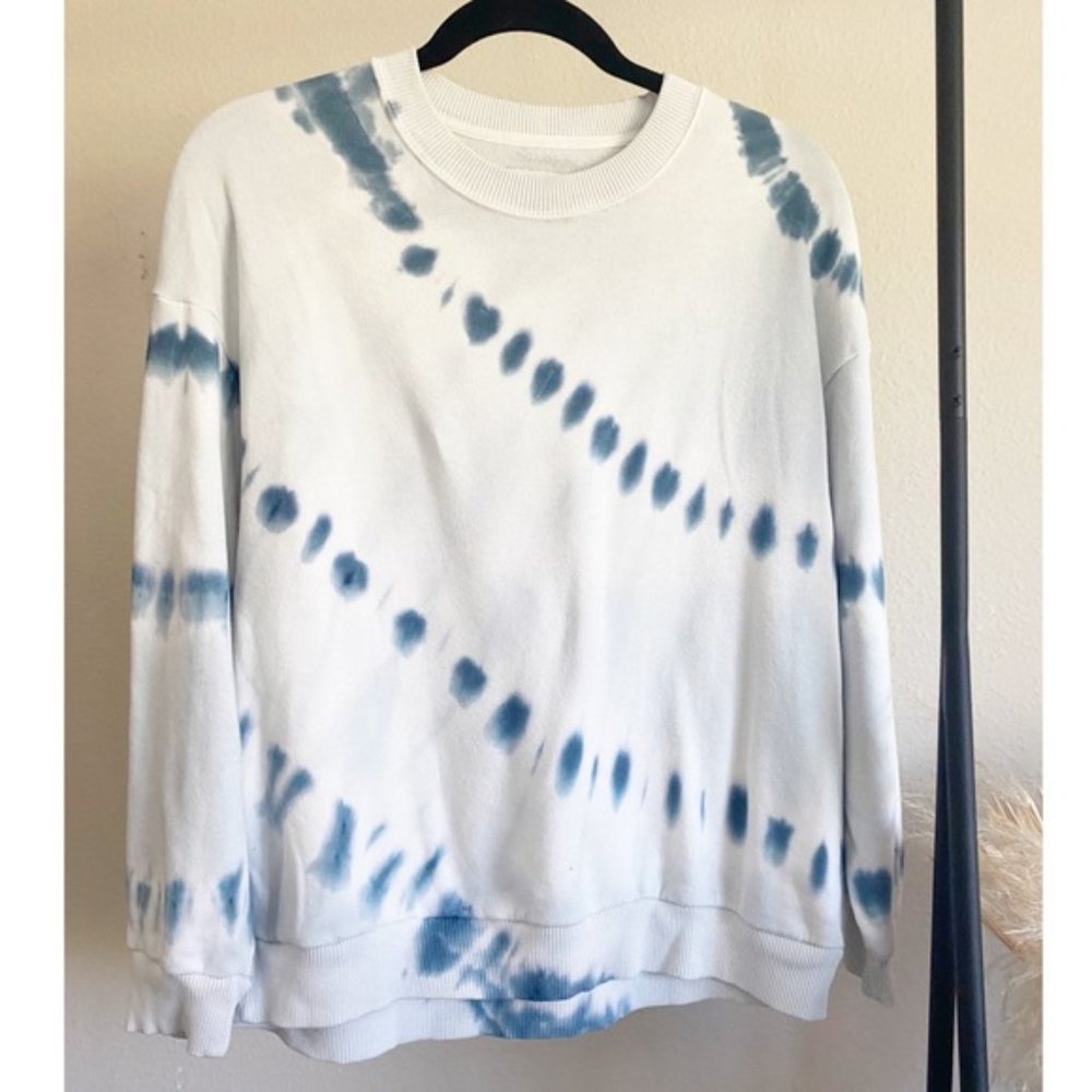 American eagle Blue Tie Dye Crewneck Sweatshirt Amazingly Soft Size Small
